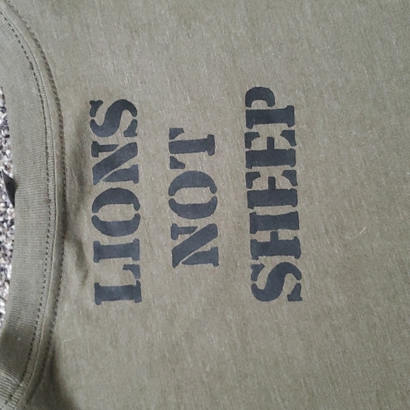 NWOT LIONS NOT SHEEP men's XXL t-shirt - Picture 2 of 5